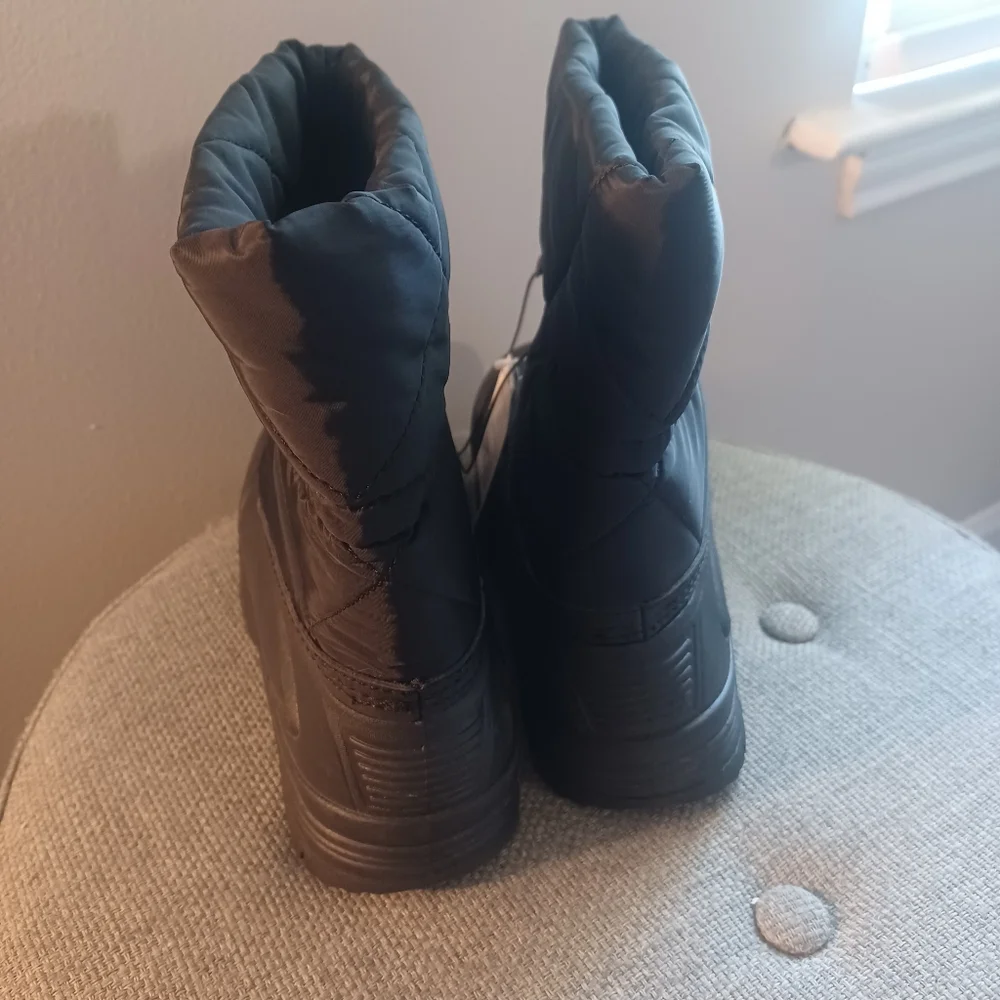 Time And Tru Blk Quilted Snow Boots Sz 6